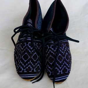 Handmade Shoes - 9w- Thai Hmong Tribe Fabric